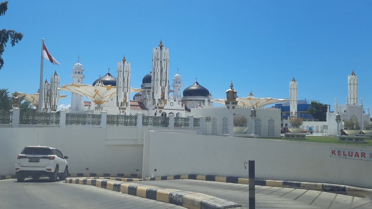 Pusing-pusing Cari Pintu Masuk Parkir Basement Masjid Raya Baiturrahman Banda Aceh | Mobilvlog Medan
