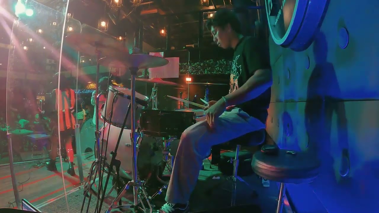 Saglit (feat. bleep) Drum Cam Live at Social House, Makati