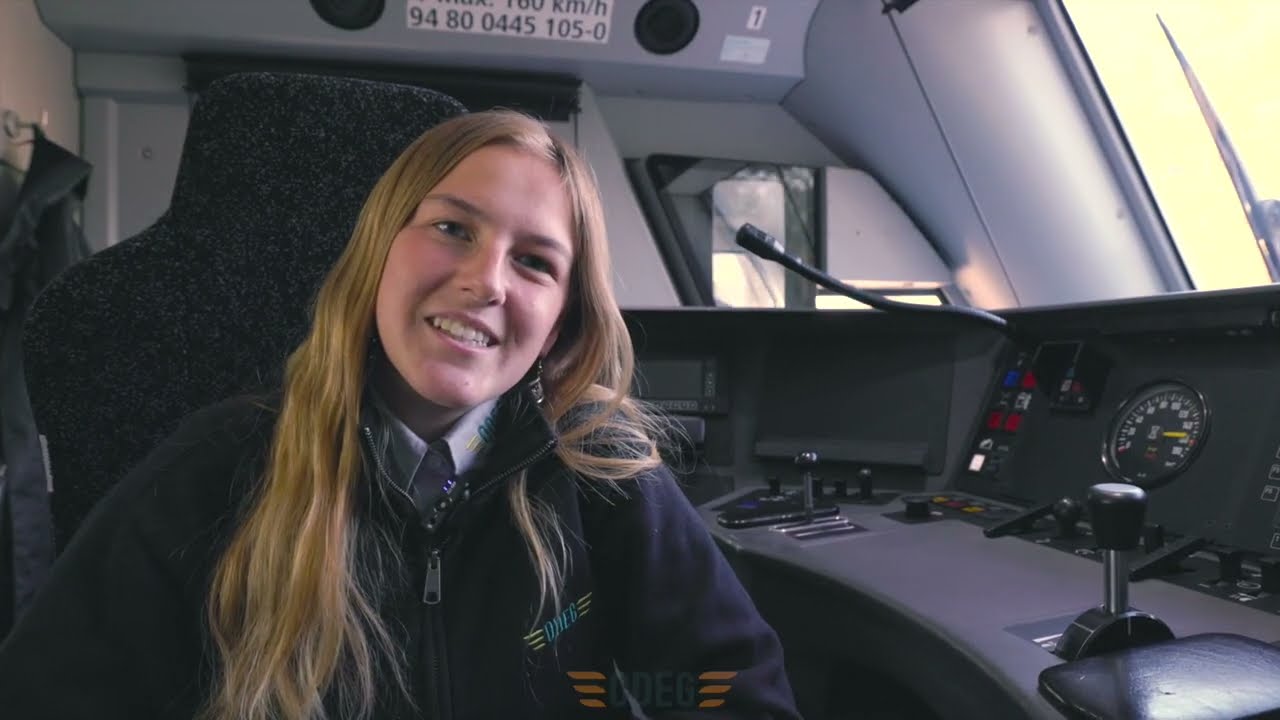 Ausbildung hautnah! 🚂💨 Jasmina auf ihrem Weg zur Eisenbahnerin im Betriebsdienst bei der ODEG