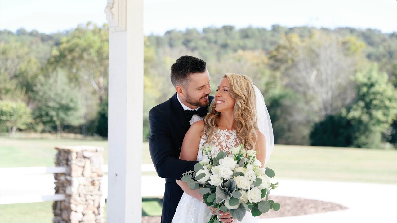 Effortless Love in the Tennessee Mountains | The Barn At Faith Farms