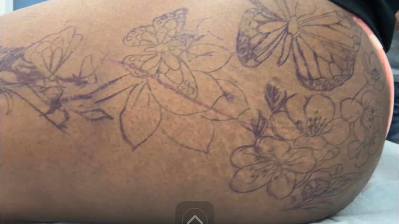 CLARESSA SHIELDS GETS butt 🍑 & leg🦵🏾 TATTOO!!!!  By famous Tattoo Artist, LEGENDARY!