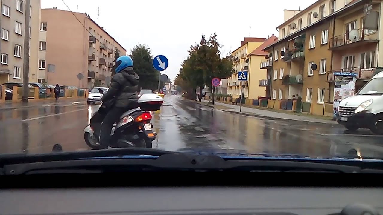 Jesień i plucha... Trzeba uważać, bo ślisko... 2015 10 12