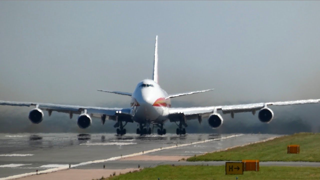 Kalitta Air 747 Powerfull Take off out of East Midlands Airport! 12-08-21
