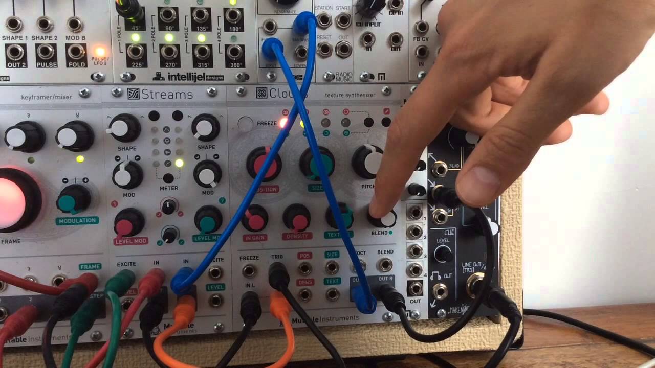 Clouds Parasite - Fun patch: synchronized delay with open feedback loop