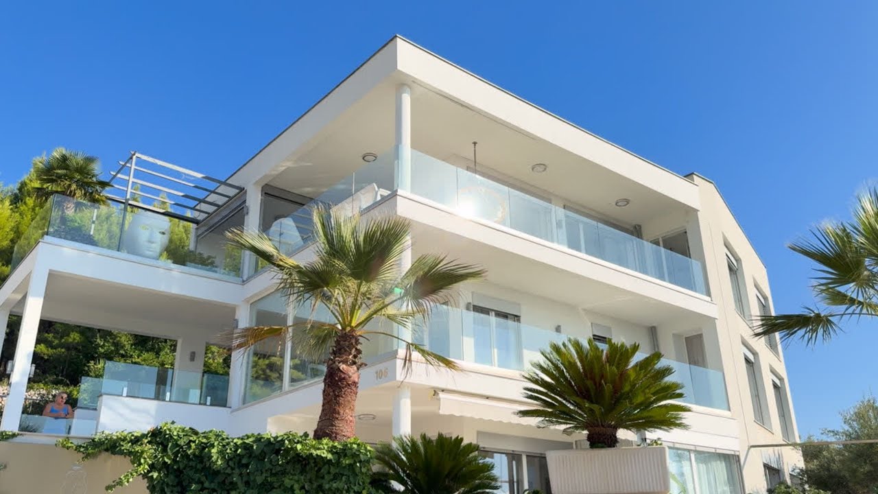 Luxury Villa with Private Pool & Panoramic Sea Views Near Split