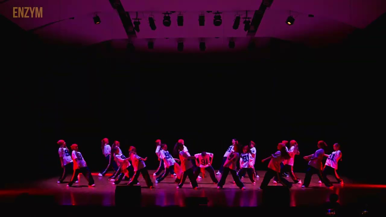 T2 09 – Flow Girls Hip-Hop Kids Pro 9-12 lat by Deda | ENZYM SHOW 2025