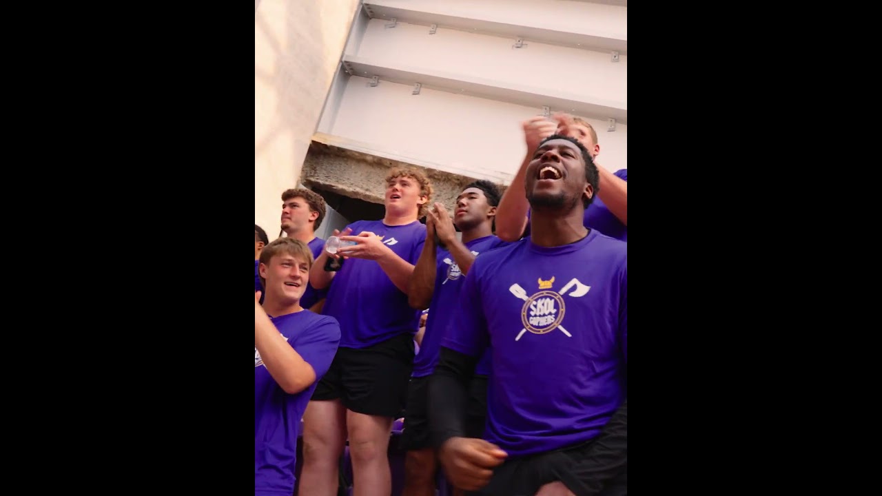 Gopher Football Reacts To Max Brosmer's Touchdown at Vikings Game
