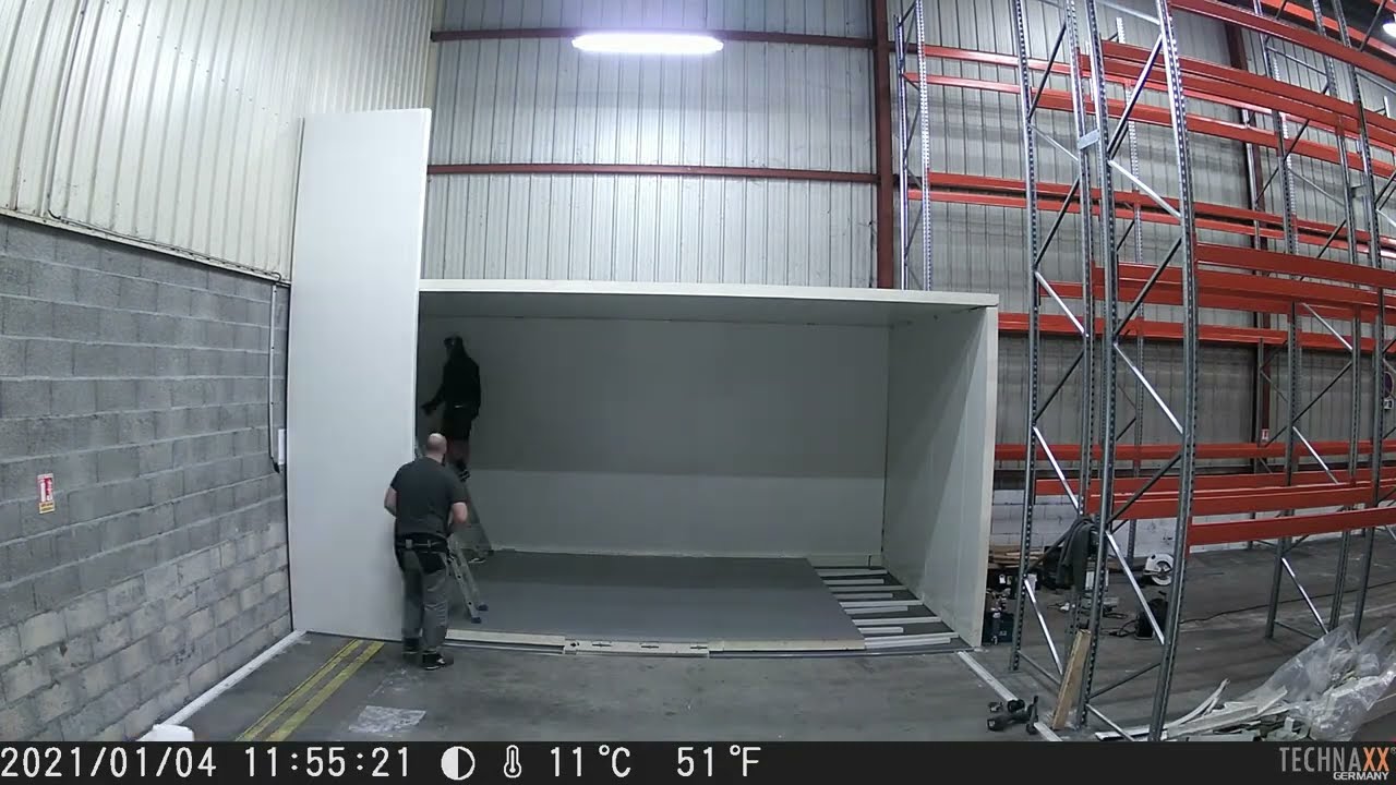 Timelapse Montage chambres froides en panneaux isothermes