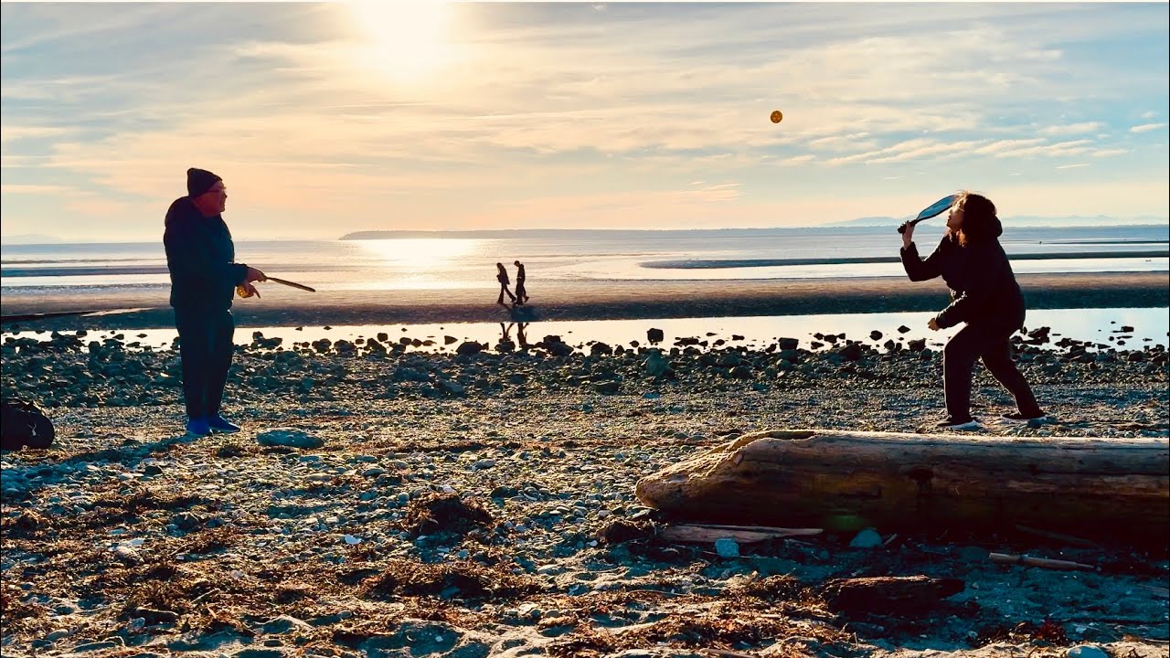74:老人第一次玩匹克球The two senior played pickleball on the beach #canada #pickleball #seniorhealth #foryou 