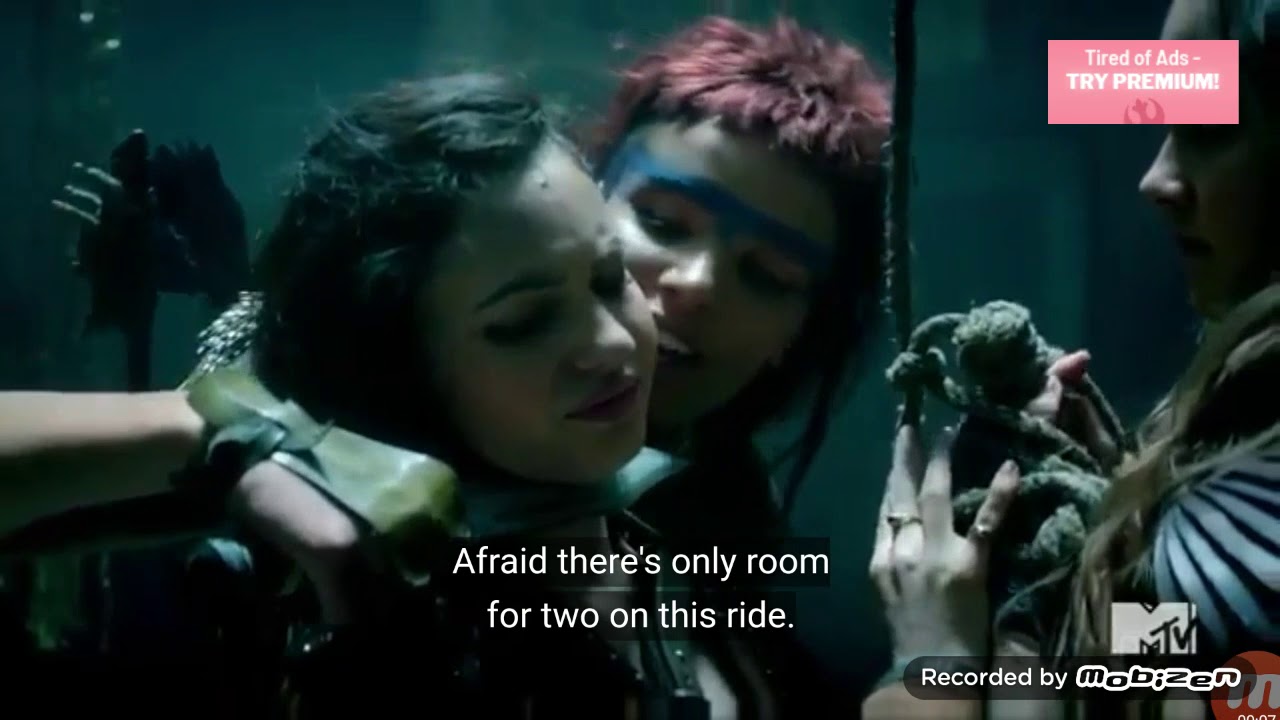 Eretria and amberle scene