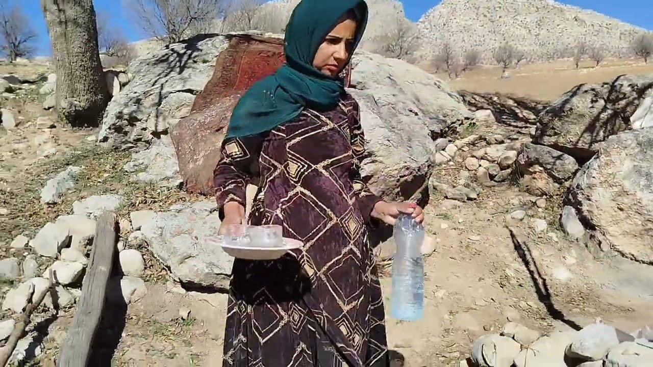 The Long Air, Hidden Pain, and the Peace of Tea: A Nomadic Woman's Narration of the Mountain Life