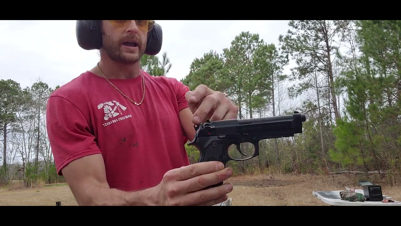 Правильный способ управления Beretta M9!