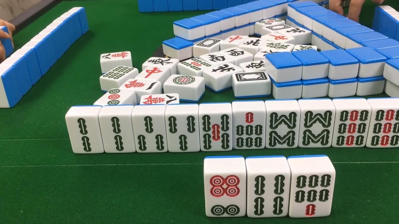 这麻将玩的太有想法了，这就是麻将心理战的魅力！真可谓神来之笔
