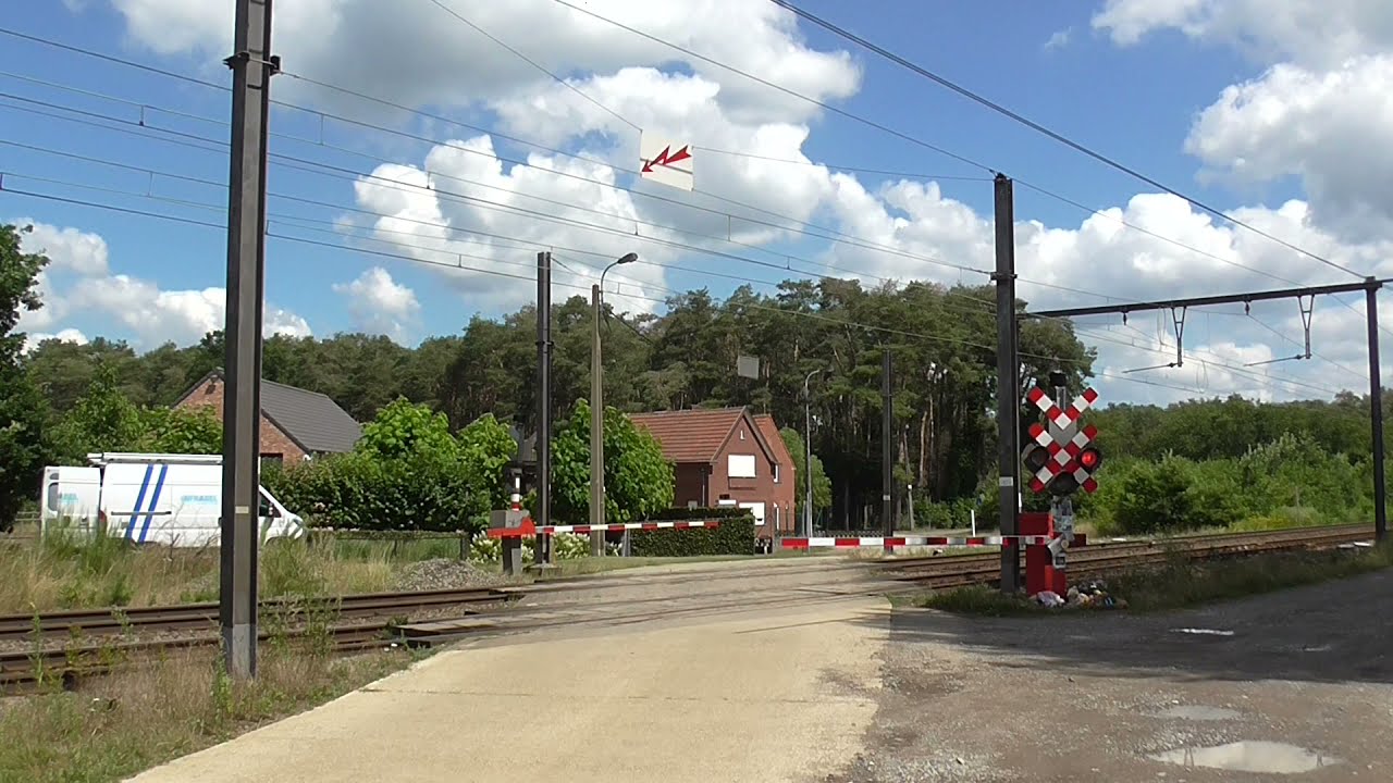 Spoorwegovergang Langdorp/ Passage a Niveau/ Railroad-/ Level Crossing/ Bahnübergang