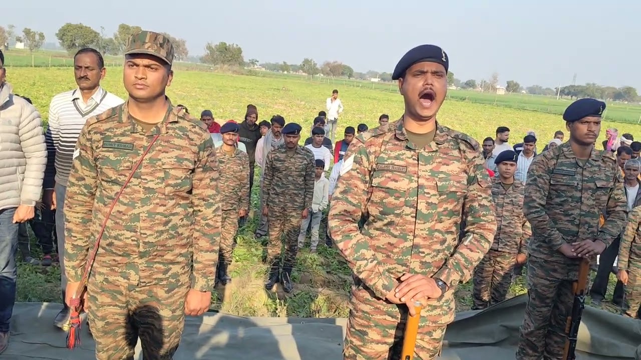 सादाबाद के गांव समदपुर निवासी शहीद अखिलेश अंतिम संस्कार 🙏