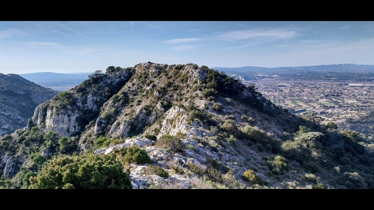 Les splendeurs du Luberon entre les Taillades et Robion.