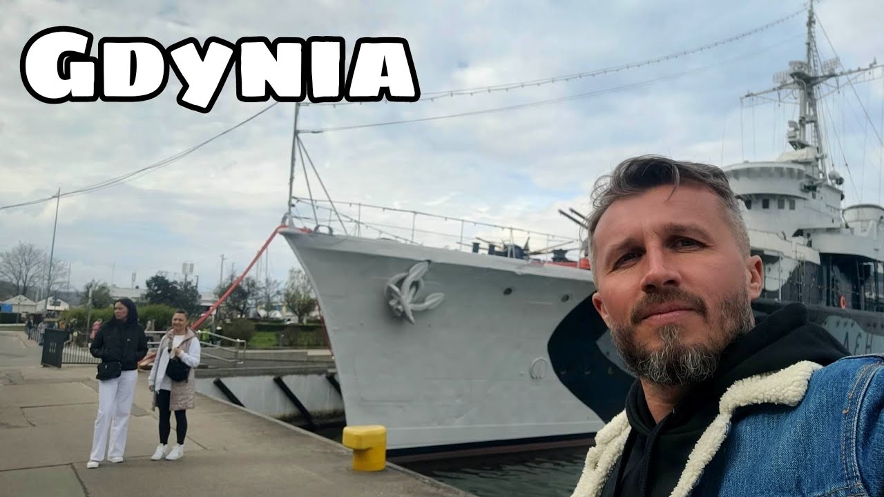 Wesoło na Lansplatz - Skwer Kościuszki /  Gdynia plaża / Błyskawica i Dar Pomorza / Contrast Cafe