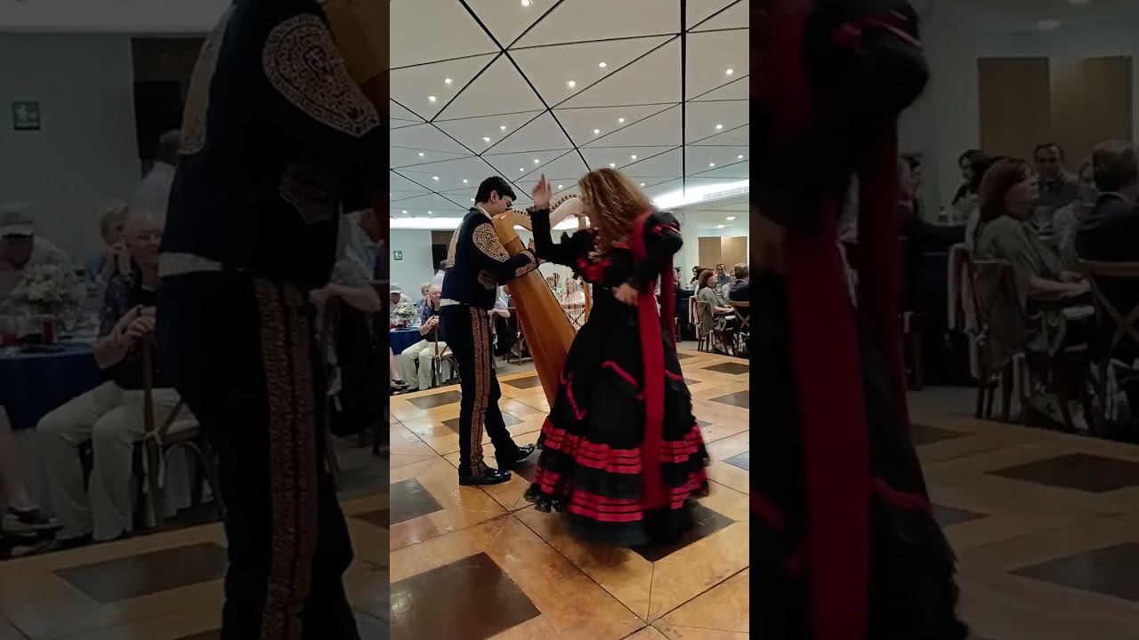 El Herradero. Paloma Del Rio acompañada por el Mariachi Internacional Guadalajara. 