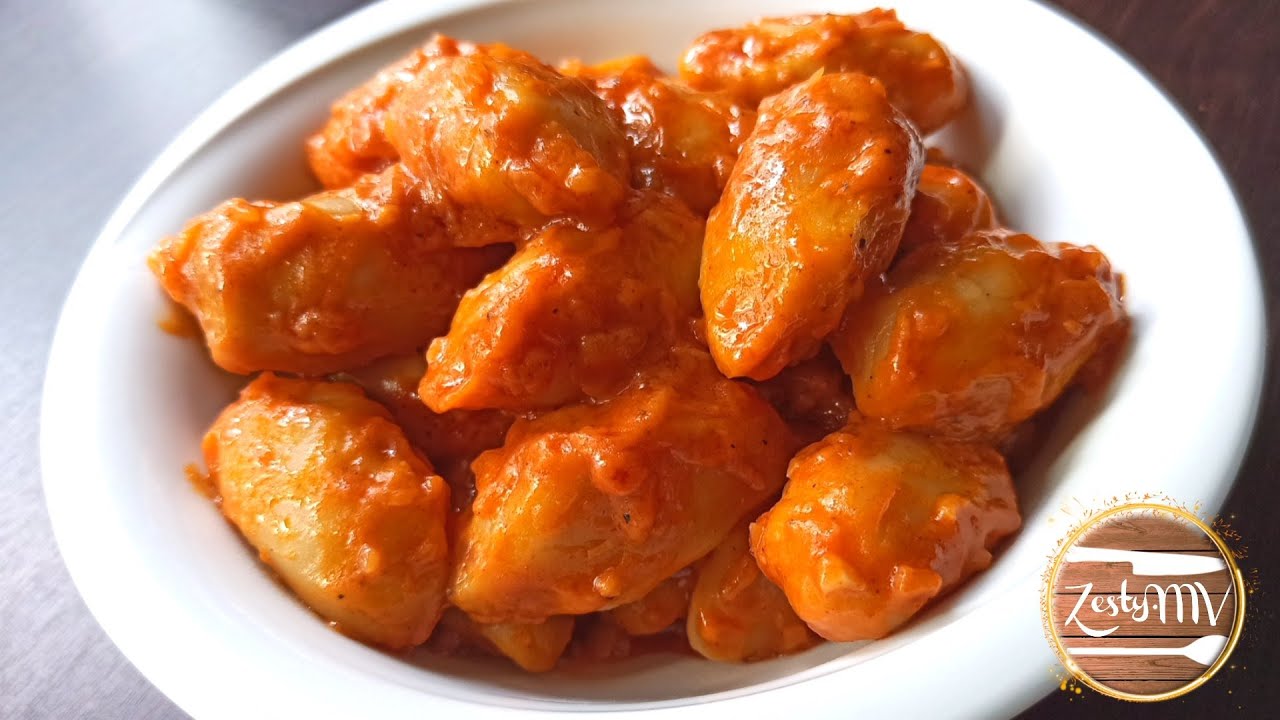 Havaadhu lee bis / tuna filled dumplings / curried dumplings