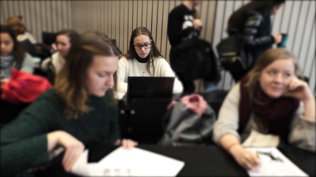 &bdquo;Die Studentin&ldquo;, Studienalltag (EH, WiSe2018/2019)