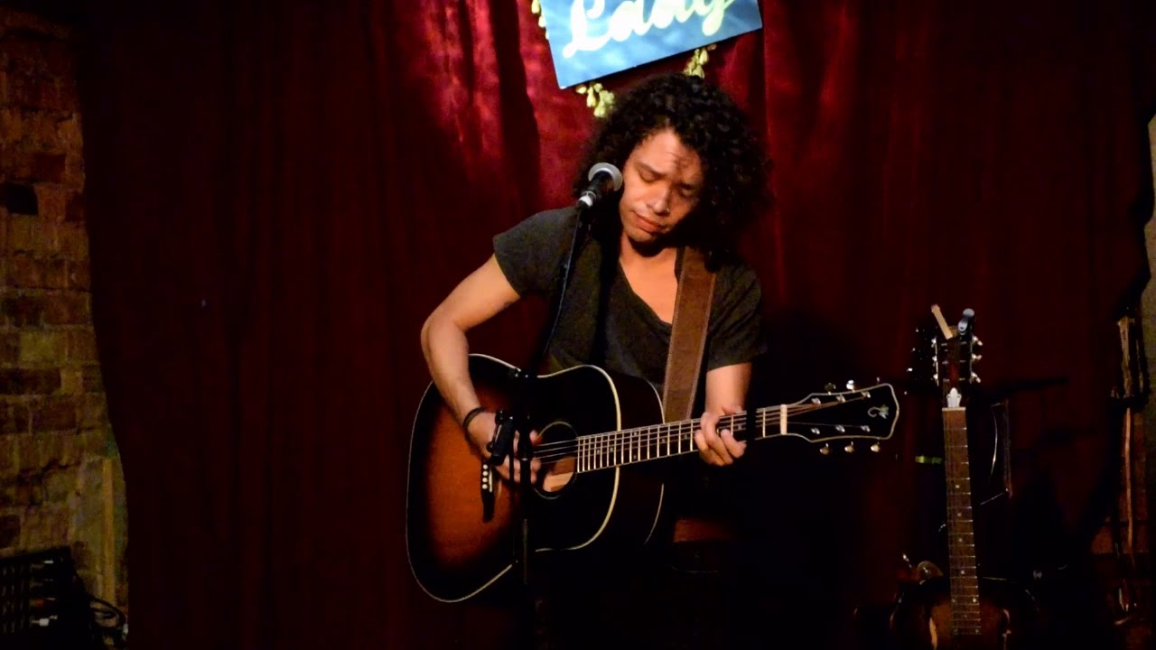 Moreno Gomes live at The Painted Lady - Change The World