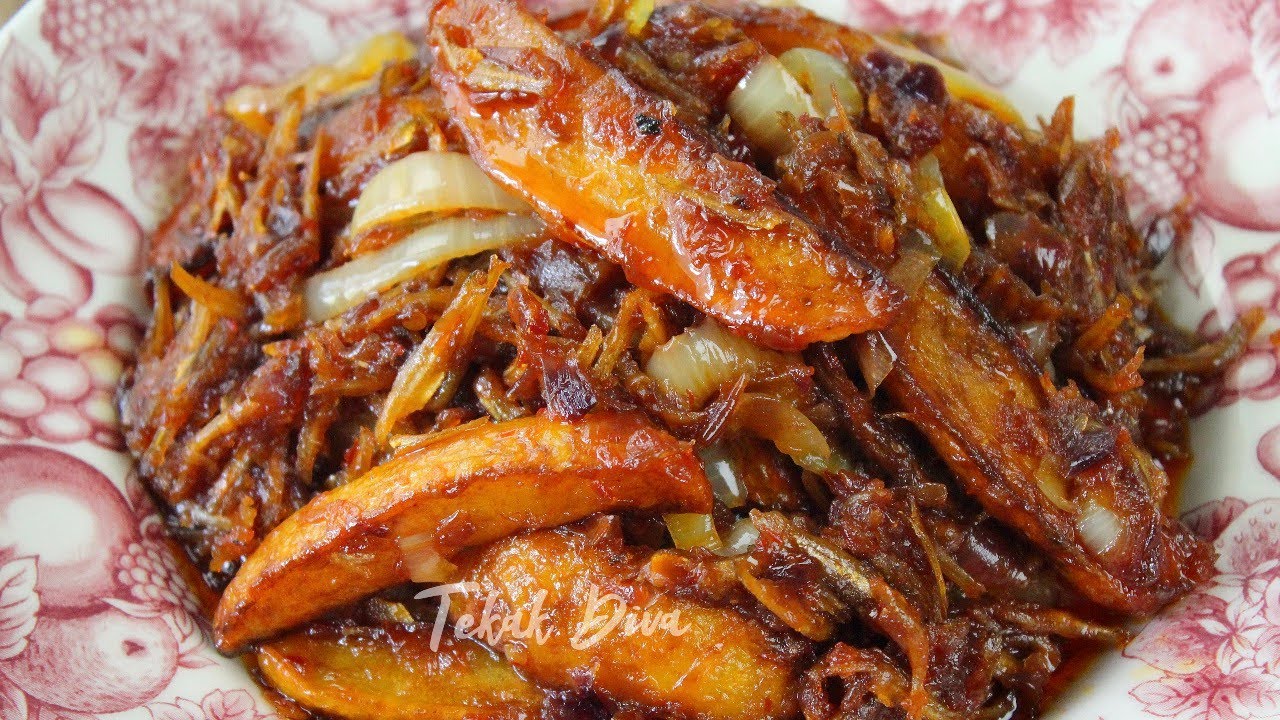 QUARANTINE DAY 8 MEAL:  SAMBAL KENTANG DAN IKAN BILIS GARING