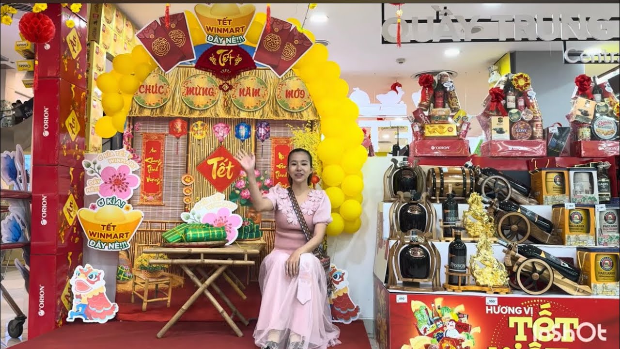 New year , mall , market , city , lễ mừng Xuân , siêu thị , mua sắm , nhà hàng , nhà sách 
