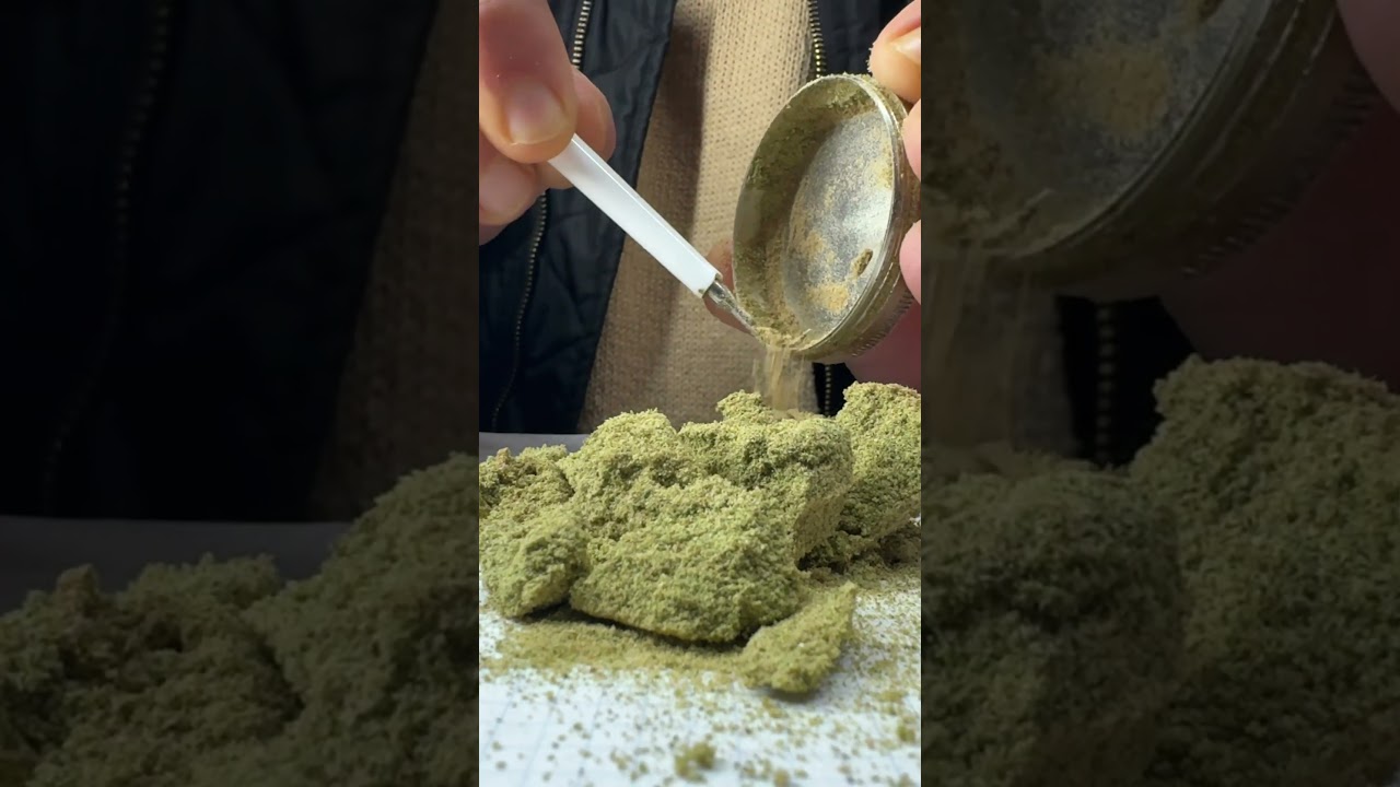 Чищу гриндер🧹 11gr #420 #cannabiscommunity