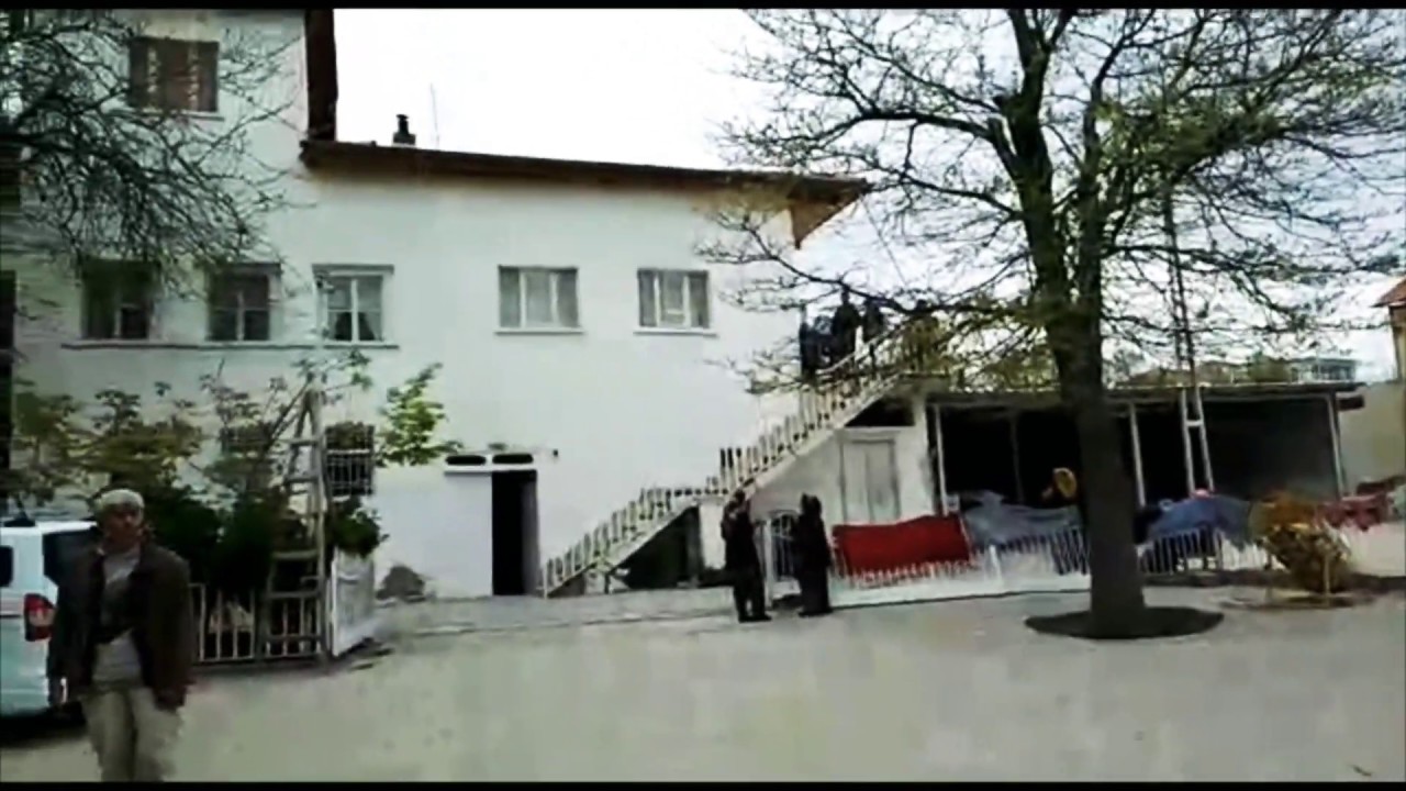 Boyuna Soyuna Kurban Efendim.