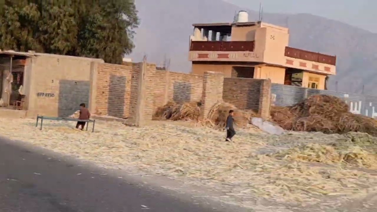 جلال آباد والسوالی خیوه   ویکی‌پدیاخیوه در کنار رودخانه کونر