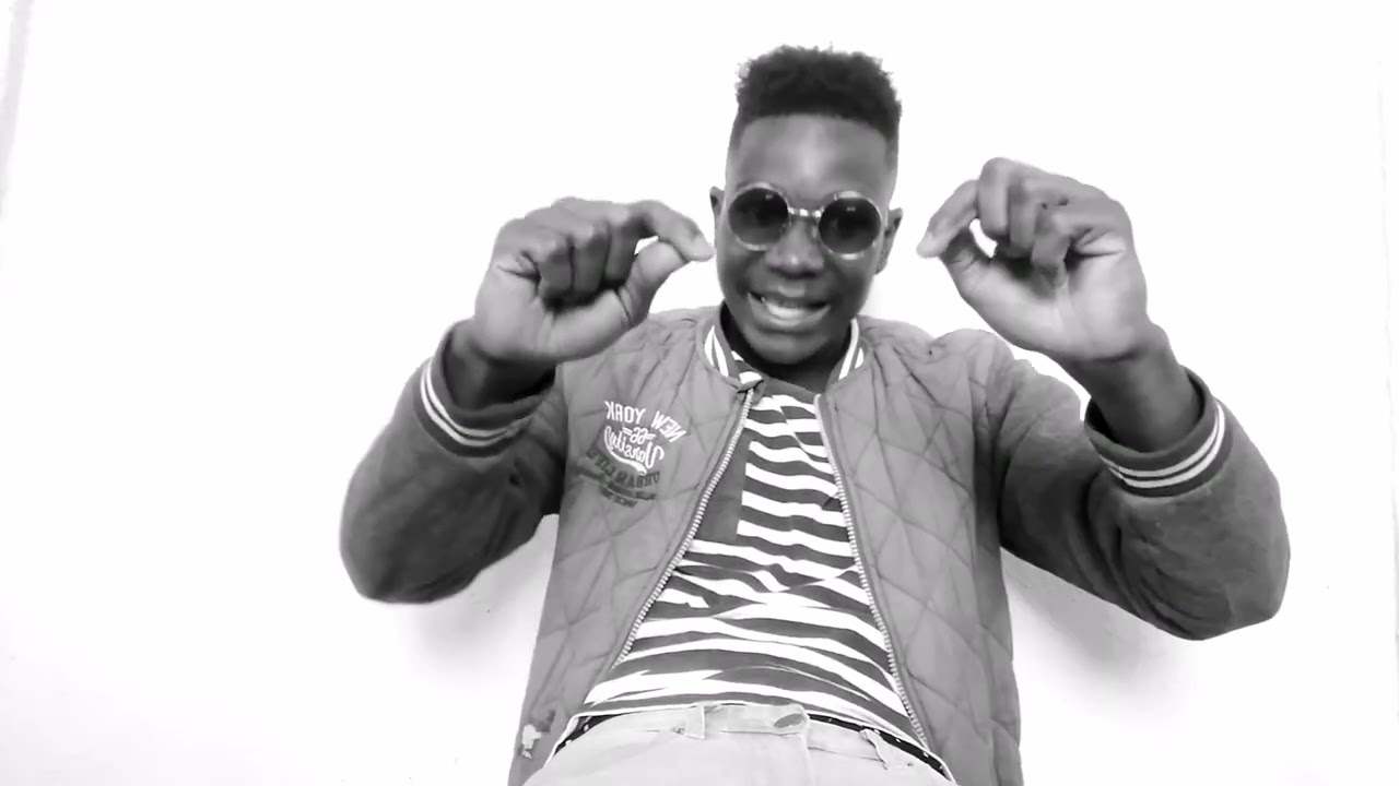 Mz Madzolonga || RANGUELELA UTOMI LAMINA XIKWEMBO video oficial 