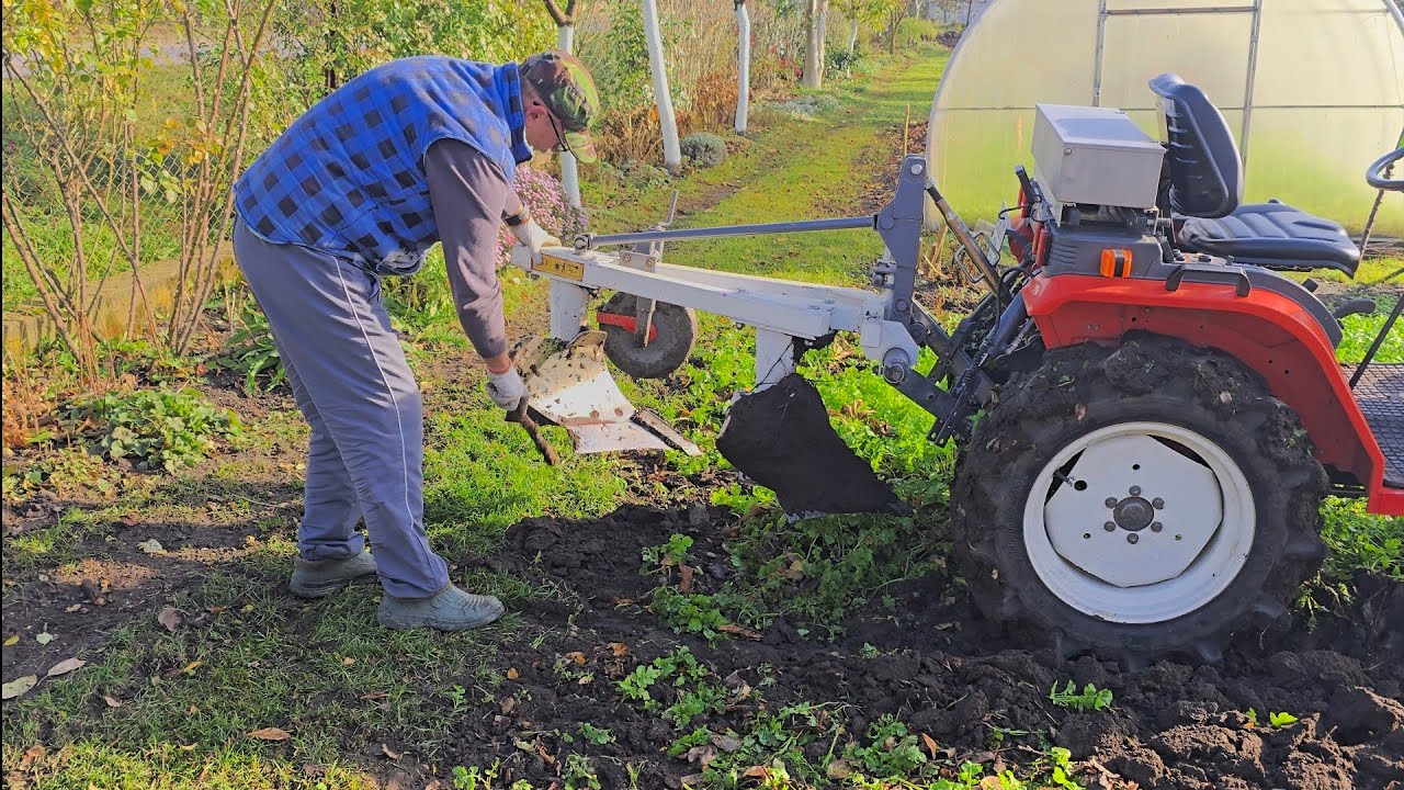 🚜 Не дуже вдала пізня оранка. #bazotto 