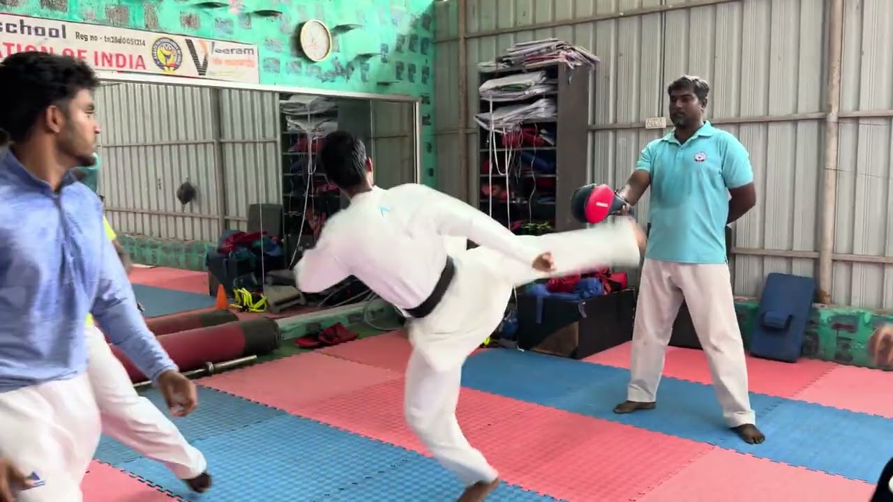 V KARATE | KUMITE SPEED TRAINING | #kick #kumite #karate #trending #shorts #viral #tiruppur #india 