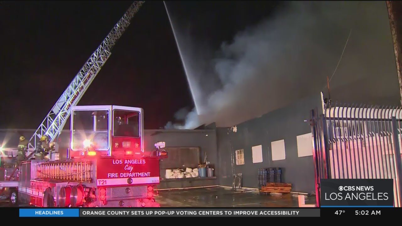 Firefighters knock down Boyle Heights commercial building blaze