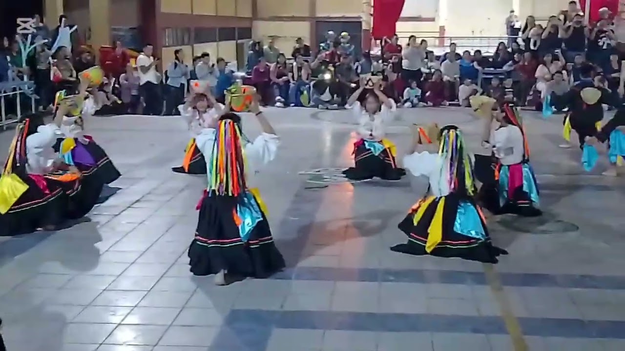 Danza 5to B sec. 2025 Carnaval de shanao ie 138 π
