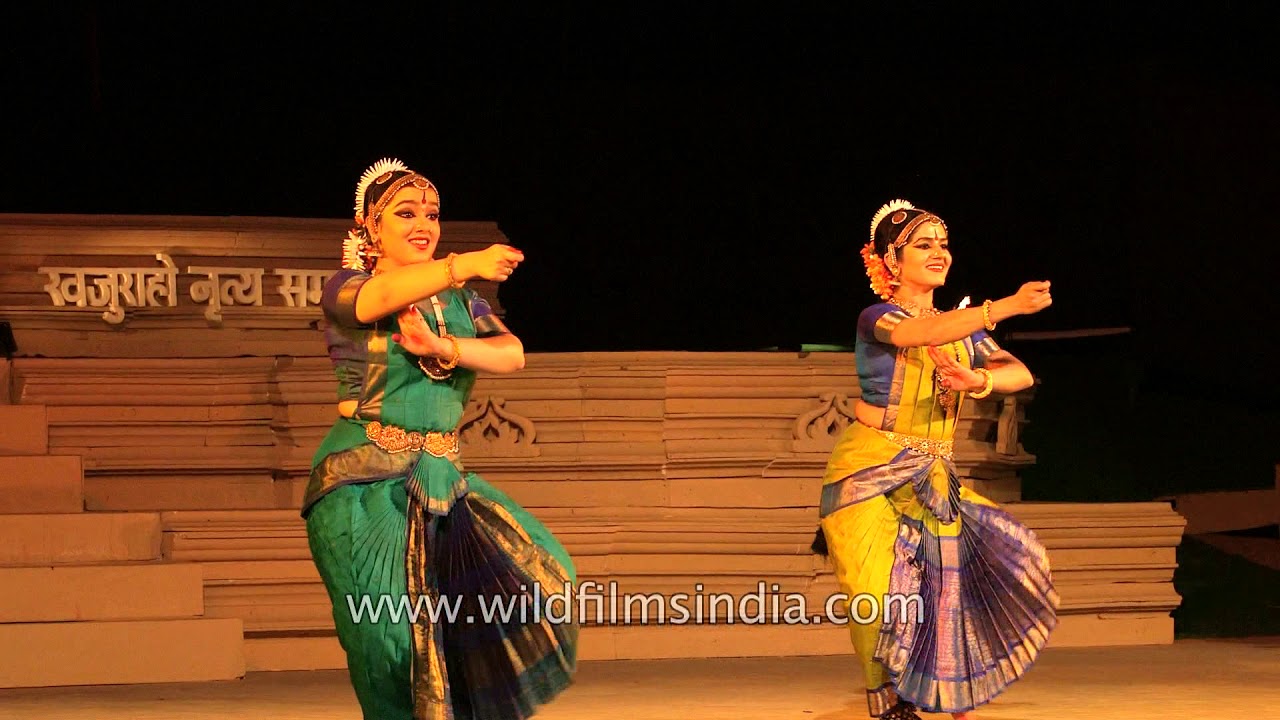 'Pushpanjali' by Ragini Chandrashekhar and Group: Khajuraho Dance Festival 2018 - Part 1
