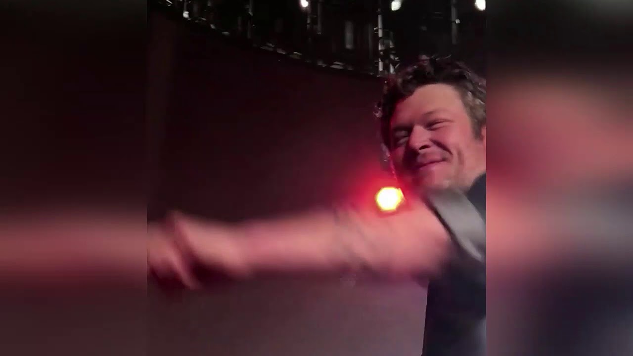 Blake Shelton and Trace Adkins - Hillbilly Bone (Bossier, March 6 2018)