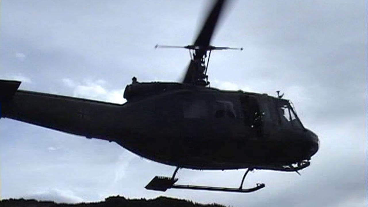 Bell UH-1D Huey - Heeresflieger Hubschrauber Alpen Gebirgsflug - 2004