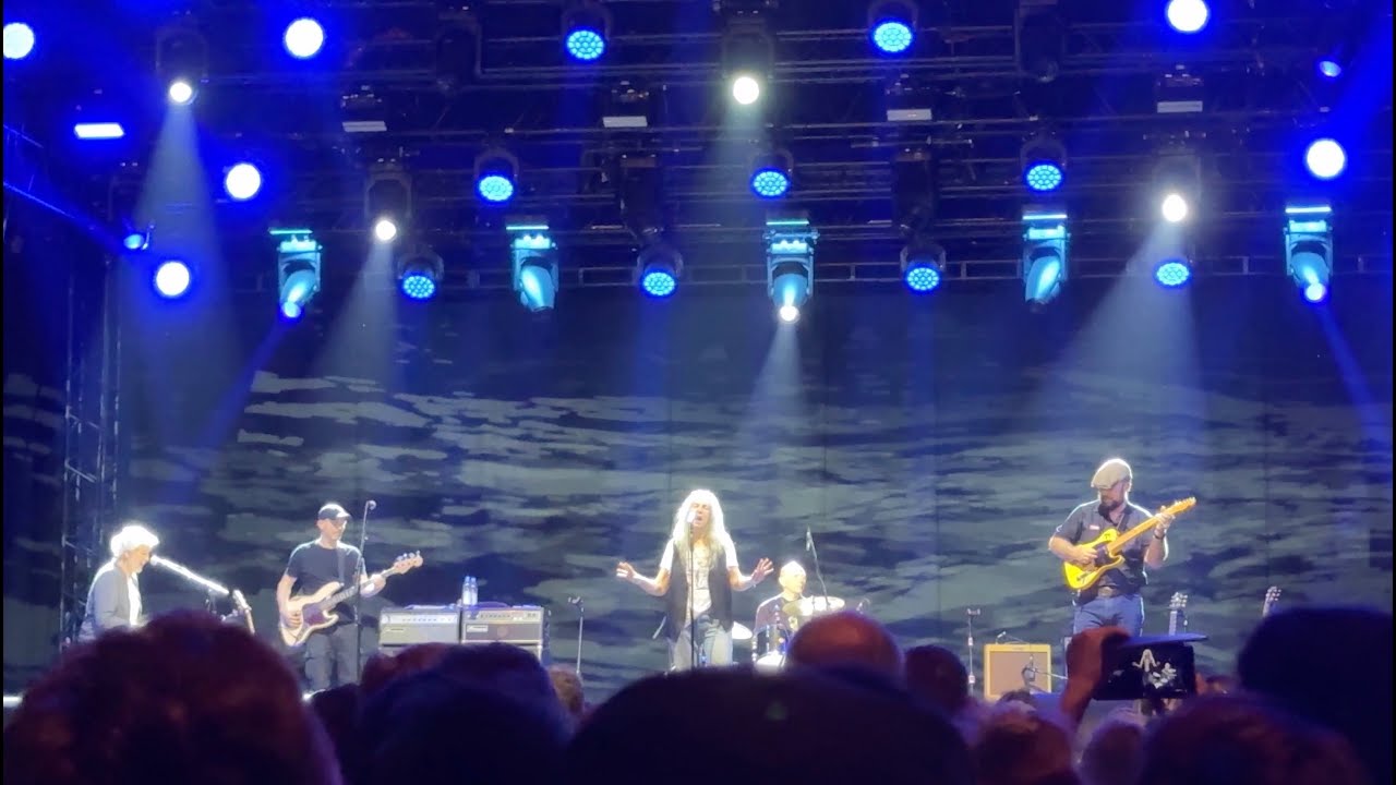 PATTI SMITH QUARTET – Pissing in a River [2025.07.14, München, Tollwood]