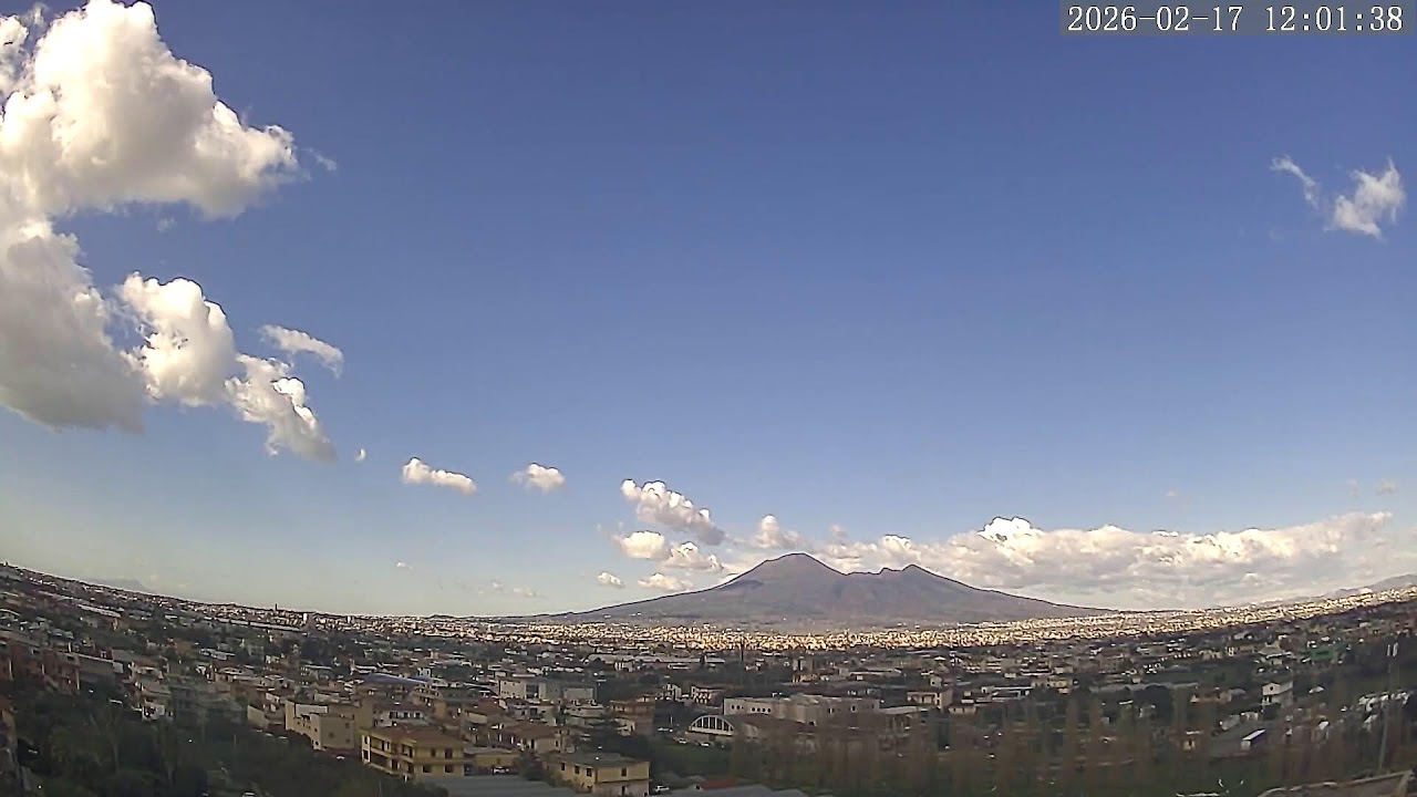 🗻Vesuvio live webcam. Vesuvio Live Streaming. 24H Full HD 1080p.