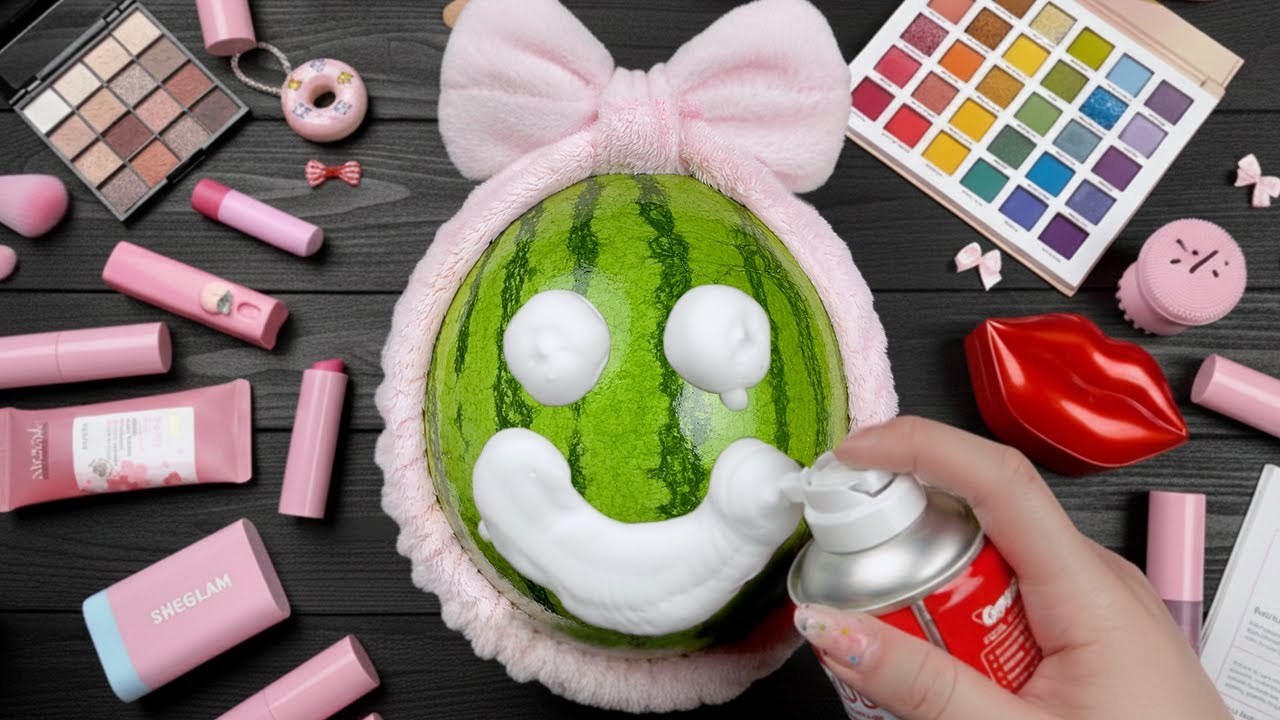 ASMR maquiagem na melancia 🍉 Guerreiras do K-Pop maquiagem | 13 de novembro. de 2025