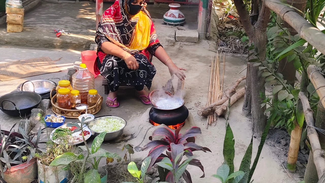 সফলতা যতই কঠিন হোক না কেন কখনো হার মেনে নিও না। 