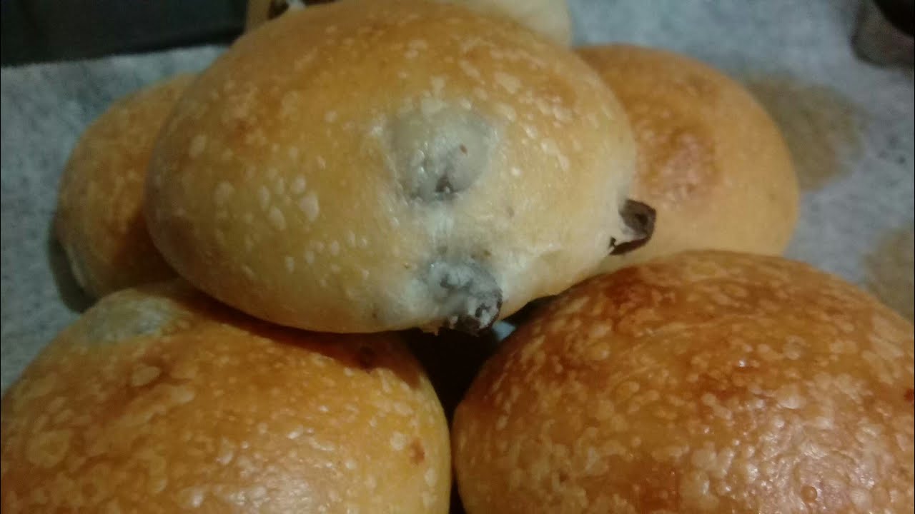 Panini con olive e parmigiano