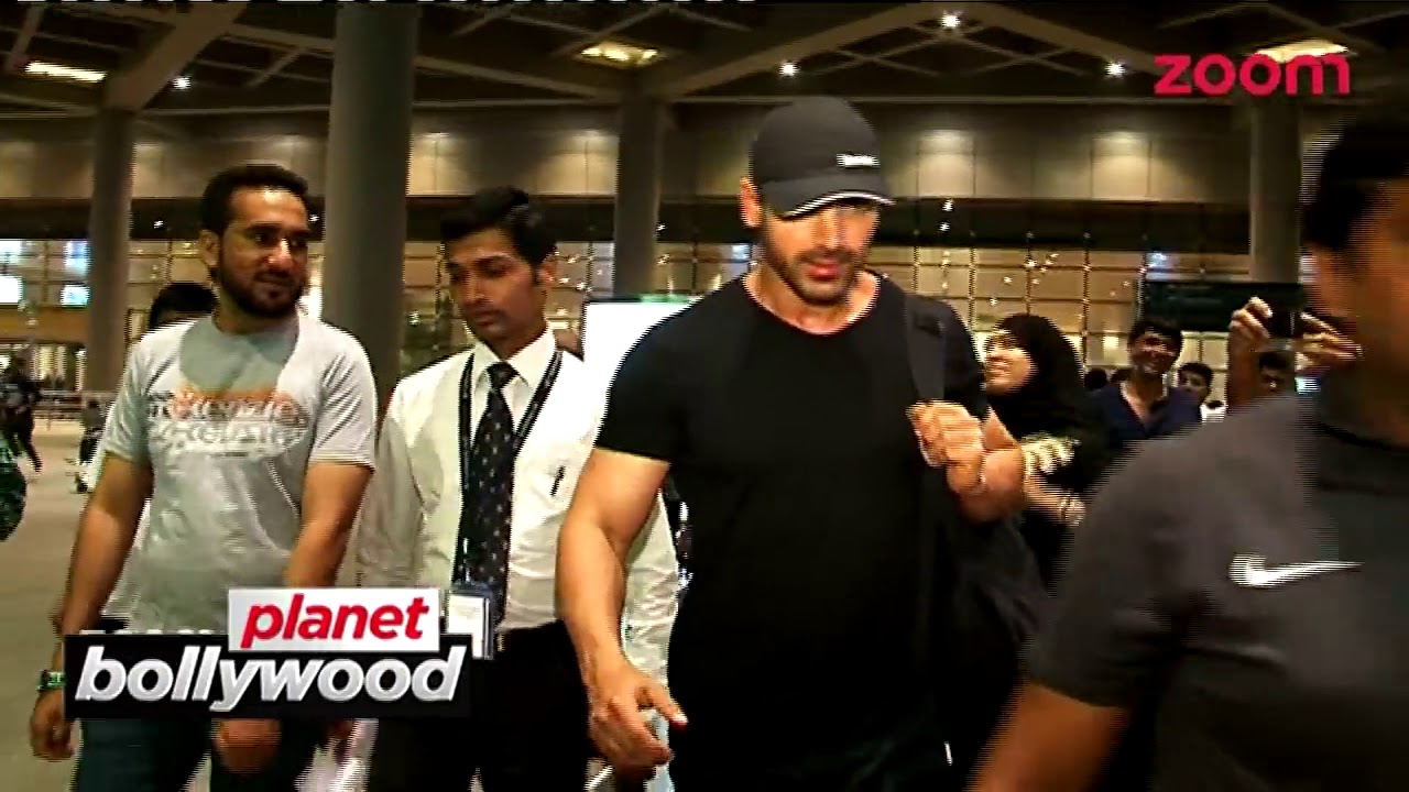 Jhon Ibrahim slap to fan....