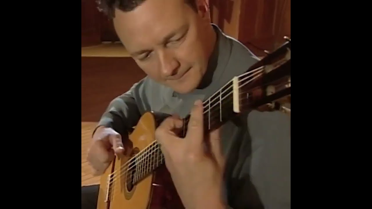 Tango en Skai (Roland Dyens) - Christopher Laughlin, Guitar