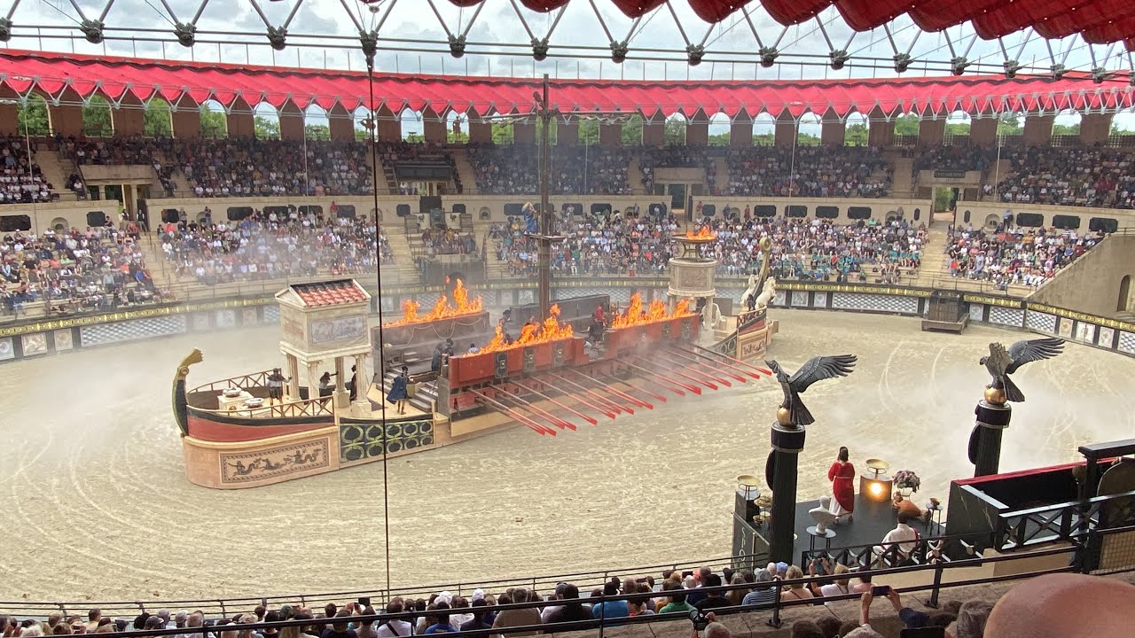 France! 🇫🇷 Puy du Fou Show- Le Signe du Triomphe!.