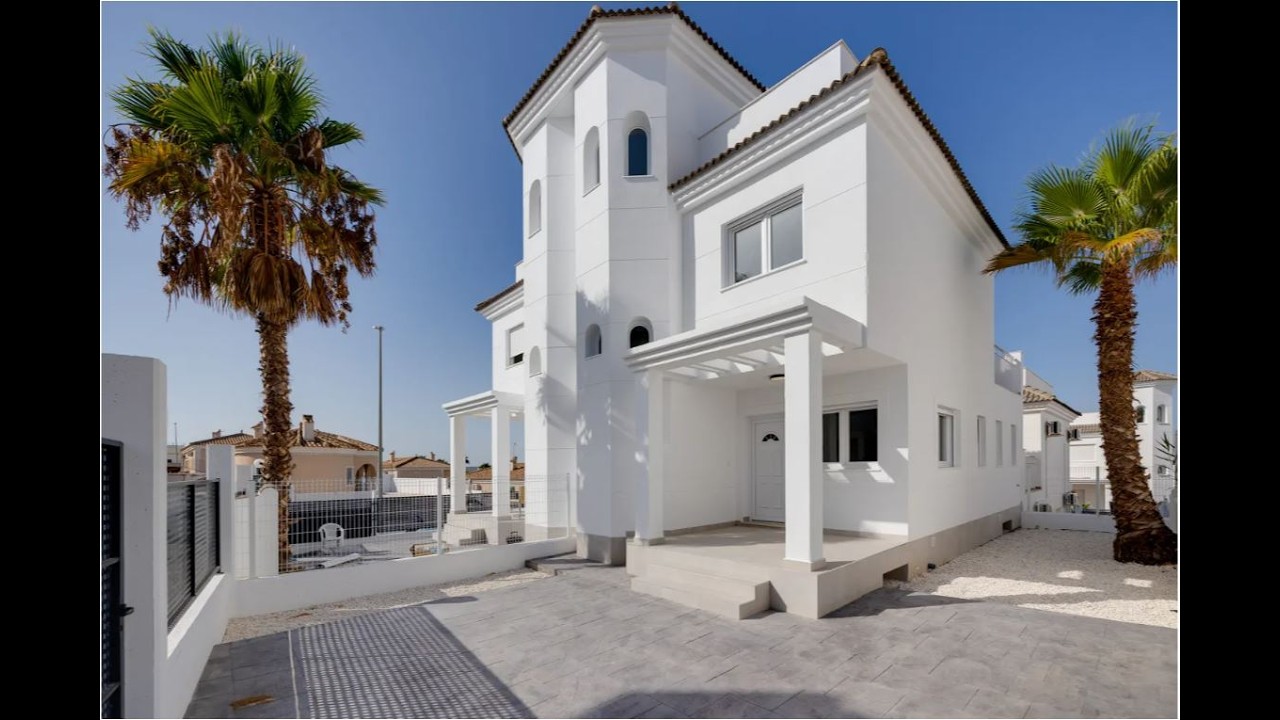 Starting from: €275,000! New Build detached villas for Sale in San Fulgencio