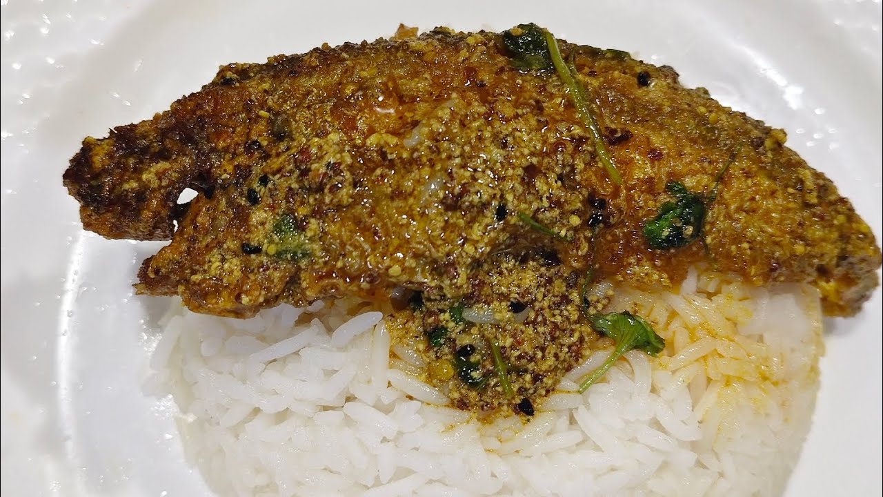 Papda Maach er Jhaal 🐟🔥 Bengali Fish Curry That Breaks the Internet!#youtube #viral#BengaliFishCurry