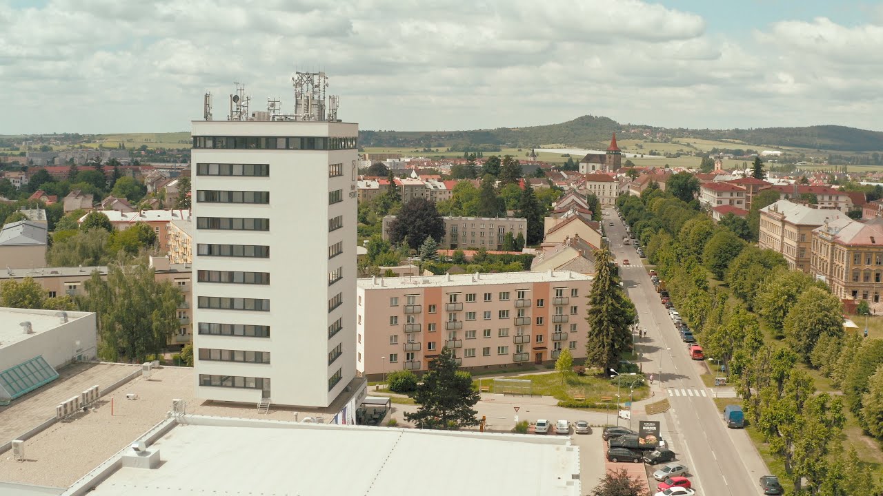 Hotel reSTART - restaurace v horním patře La Liberta 42