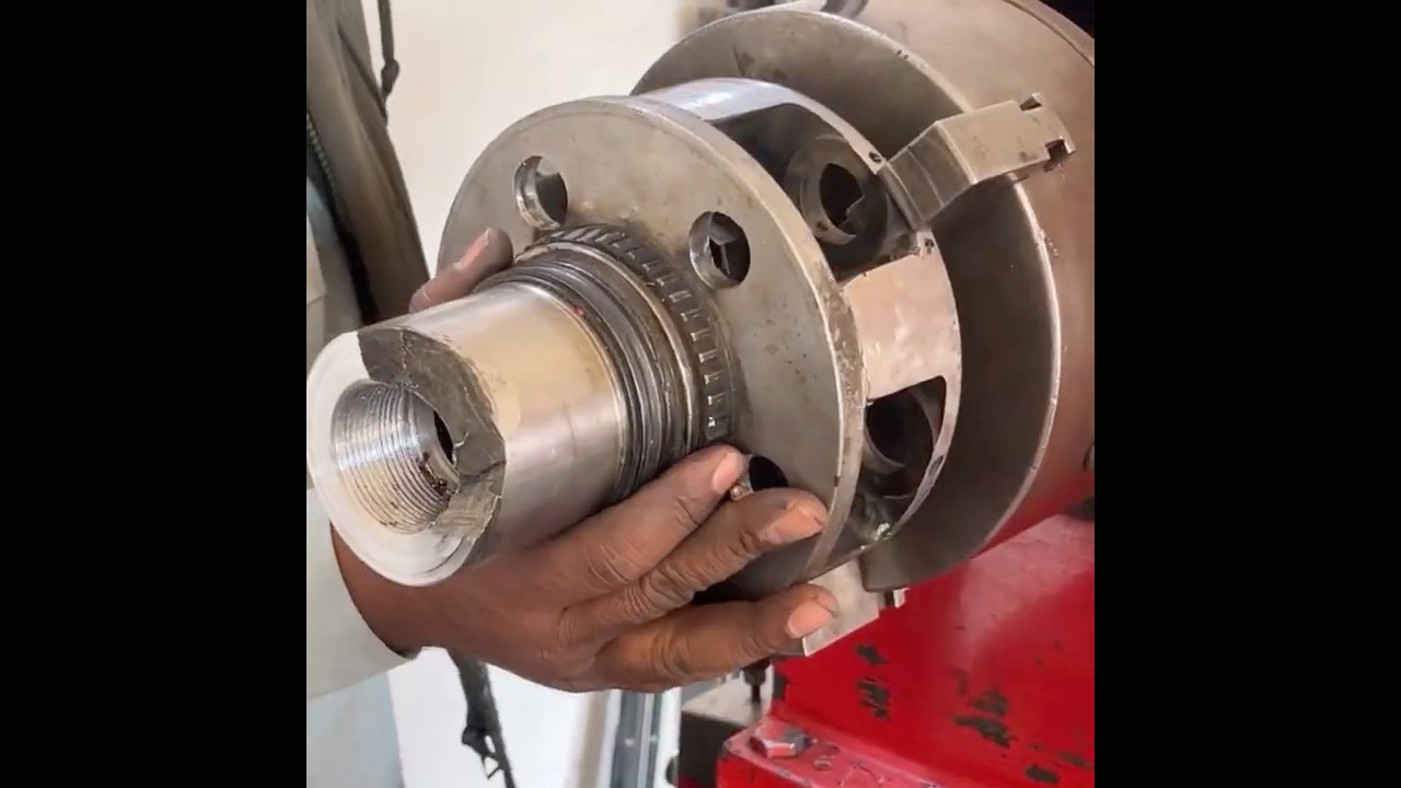 A Broken Transmission That Everyone Considered Useless and Discarded was Successfully Repaired